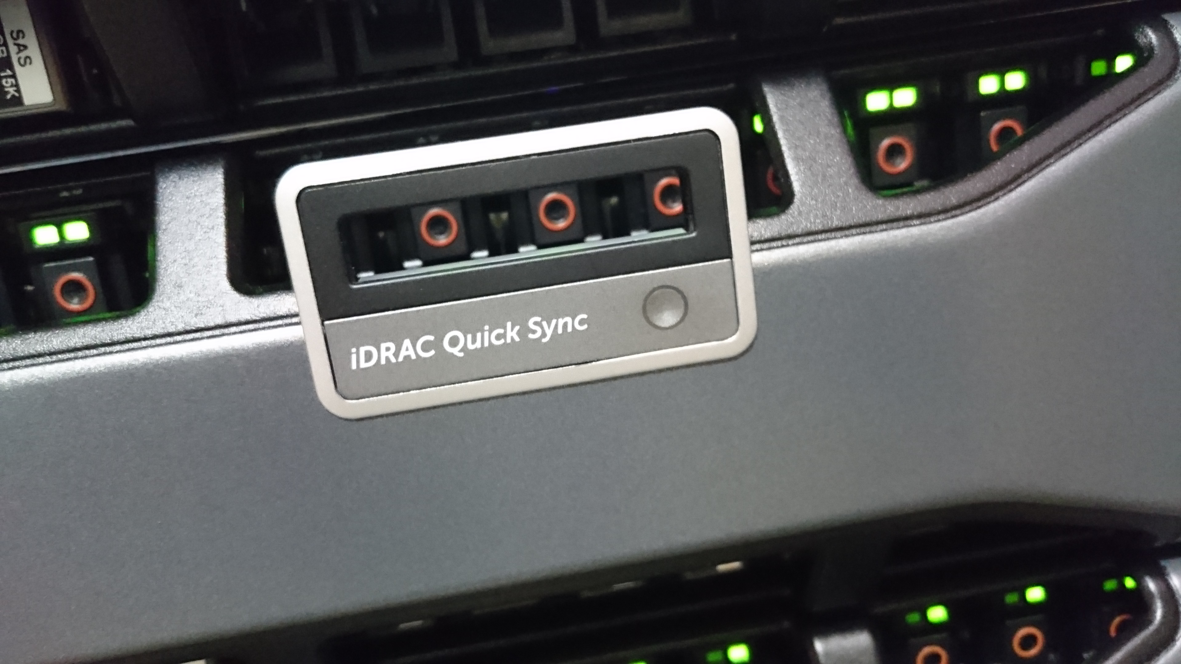 DELL PowerEdge iDRAC Quick Sync NFC - まず分解。